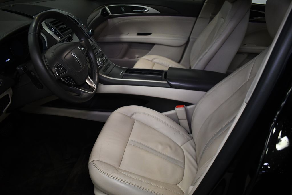 Thumbnail: 2017 Lincoln MKZ - 28