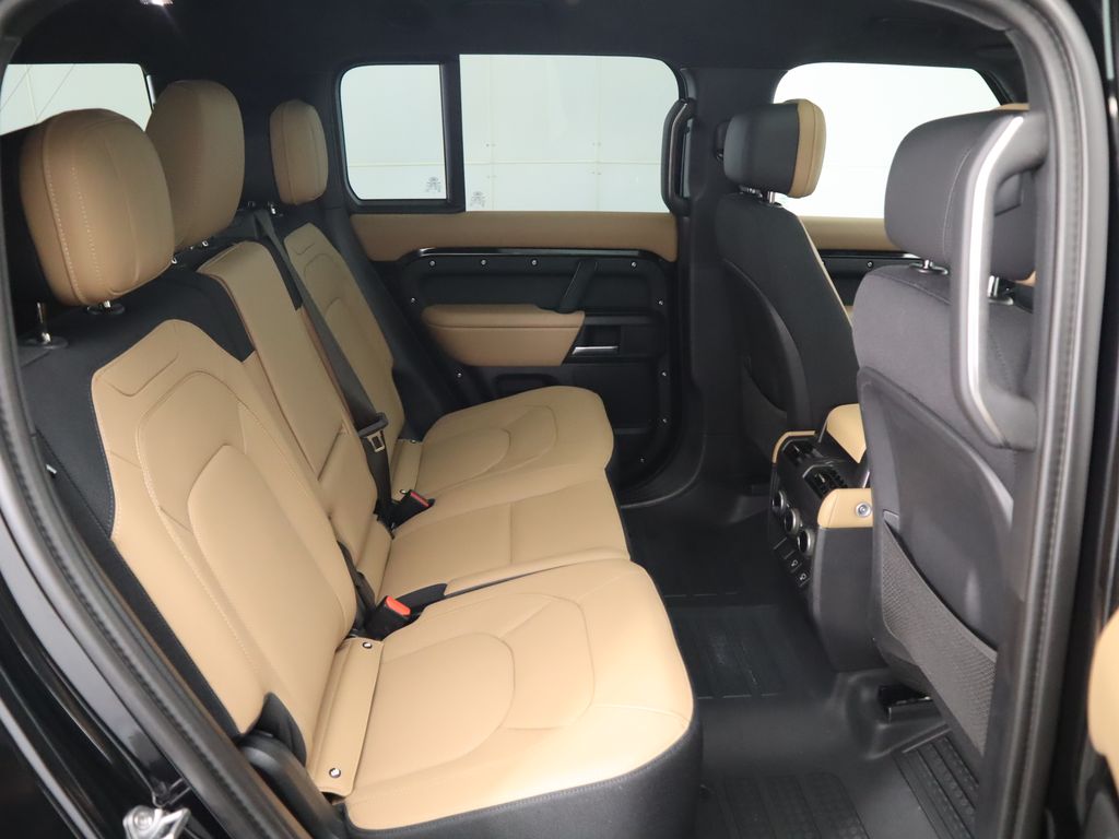 Thumbnail: 2025 Land Rover Defender - 22