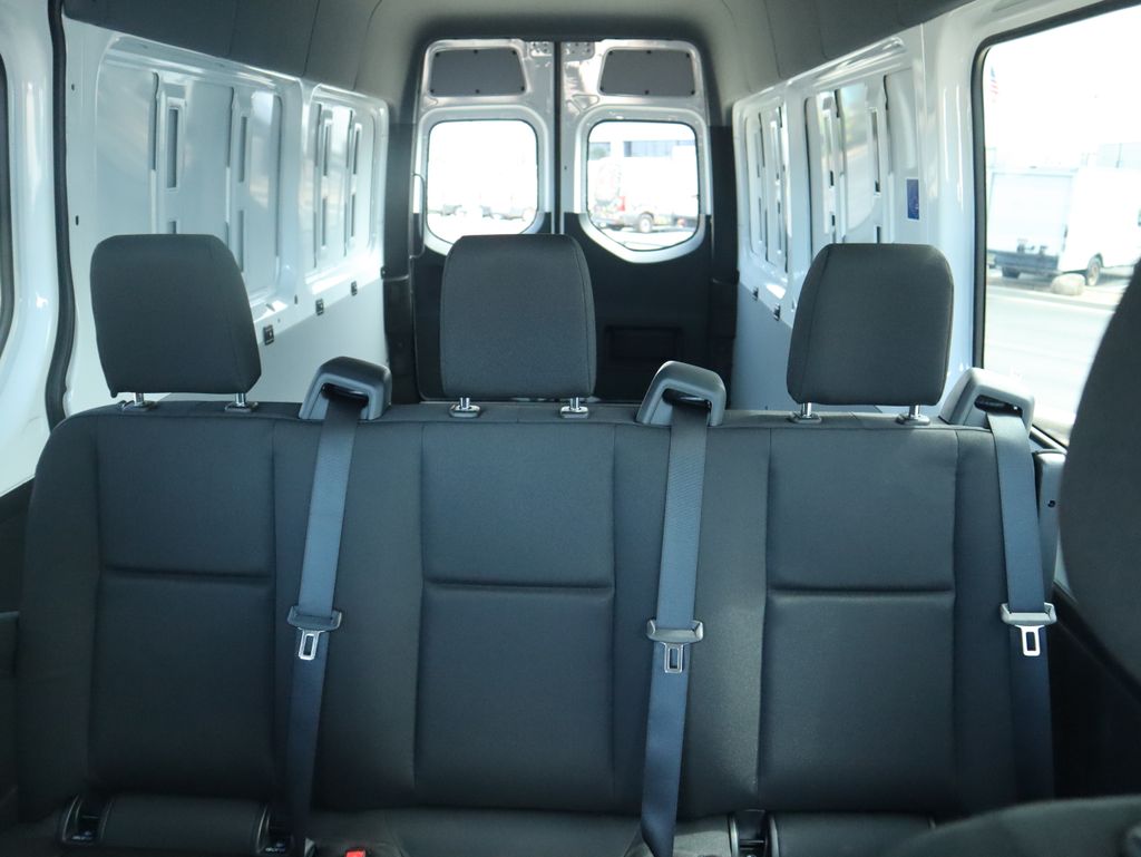 Thumbnail: 2025 Mercedes-Benz Sprinter - 19