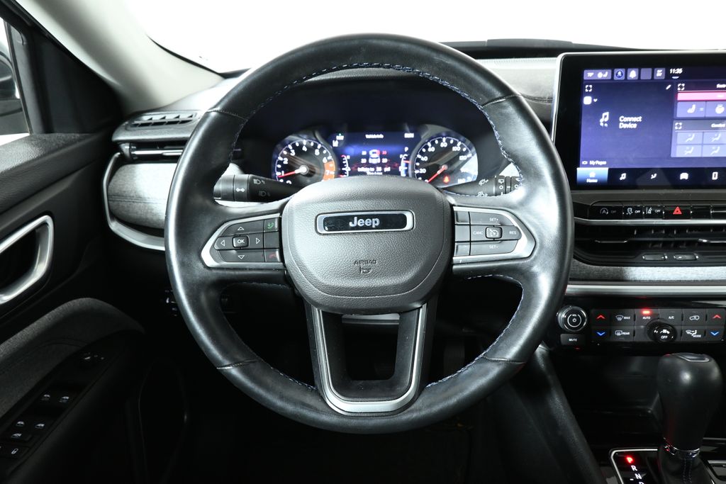 Thumbnail: 2022 Jeep Compass - 16