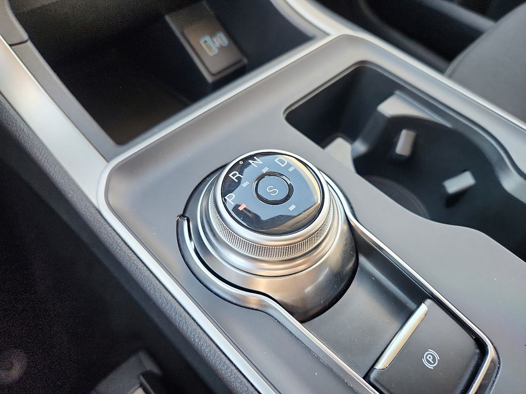 Thumbnail: 2024 Ford Edge - 17