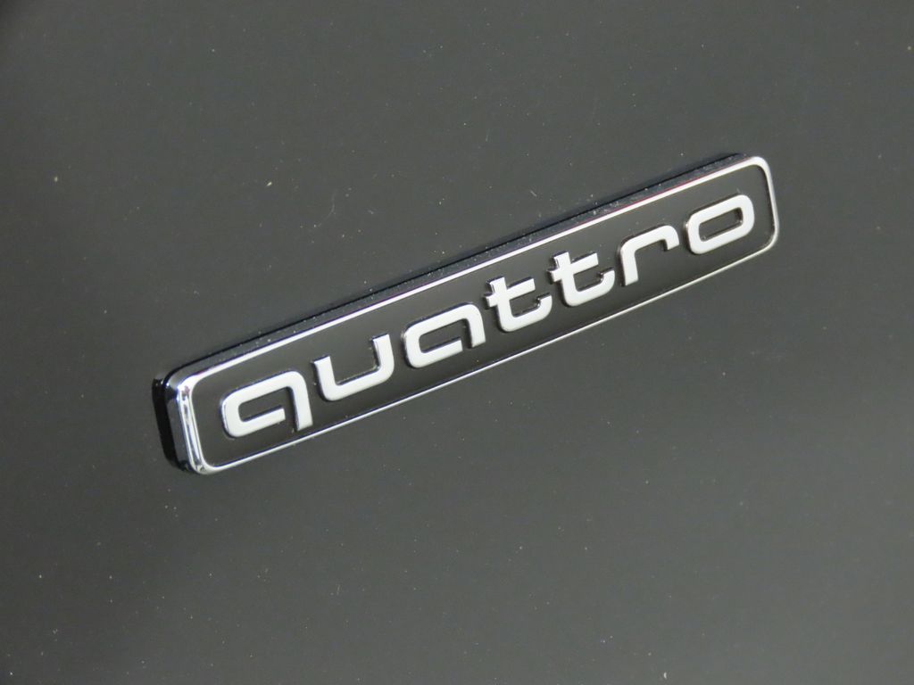 Thumbnail: 2026 Audi Q5 - 10