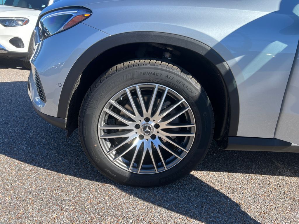 new 2026 Mercedes-Benz GLC car