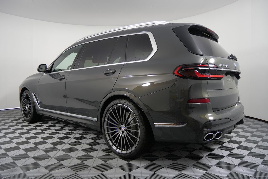 2025 BMW X7 Alpina XB7 5