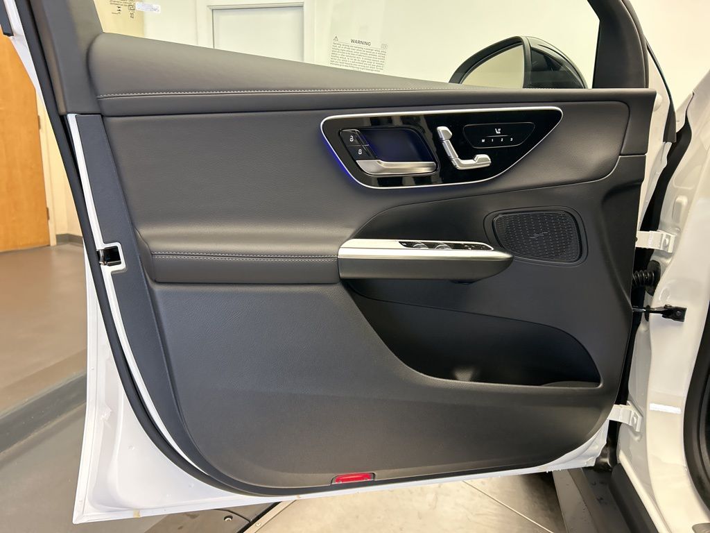 Thumbnail: 2026 Mercedes-Benz GLC - 11