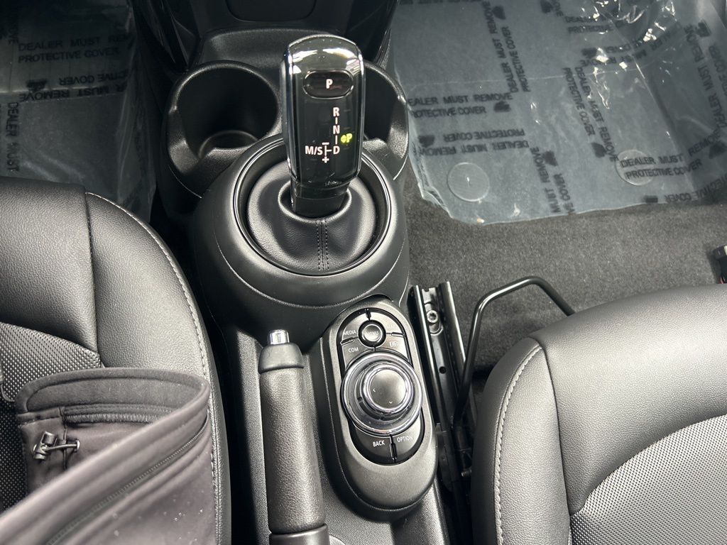 Thumbnail: 2023 MINI Cooper - 11