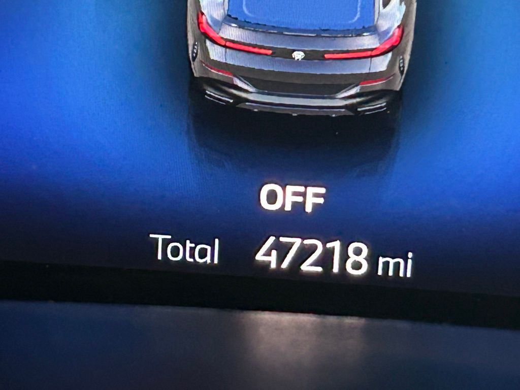 Used 2024 Black Sapphire Metallic BMW xDrive40i image 28