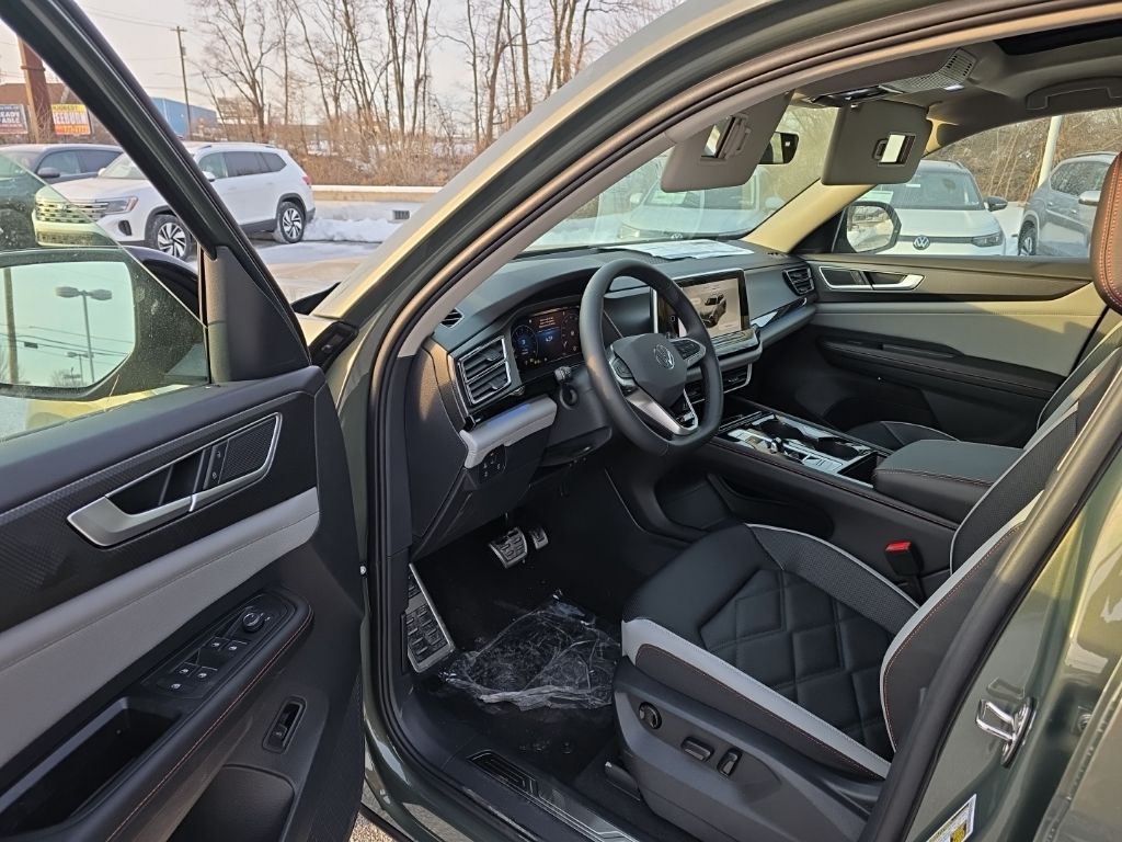 2026 Volkswagen Atlas 2.0T Peak Edition Green at Sutliff Volkswagen