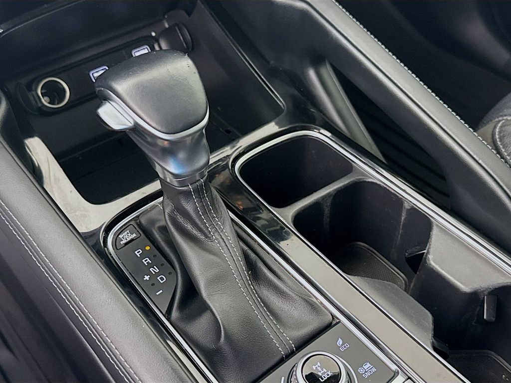Thumbnail: 2021 Kia Telluride - 17