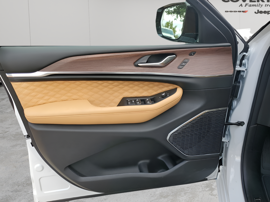 New Car 2025 Jeep Grand Cherokee L  Summit For Sale Under $60,000 In Austin, Texas