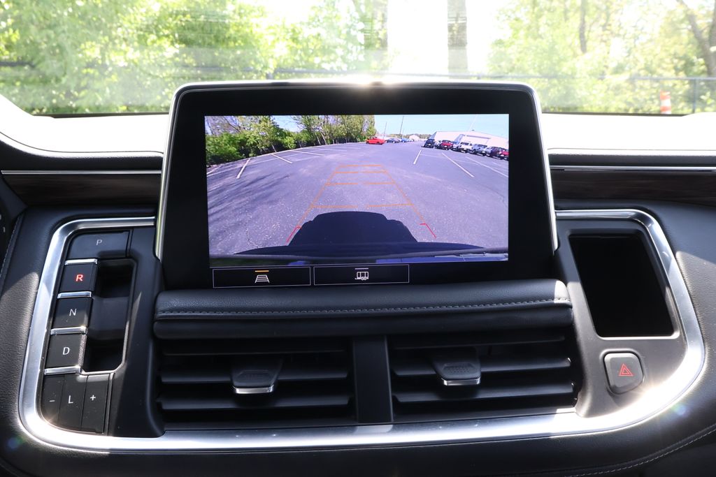 2021 Chevrolet Suburban LS 16