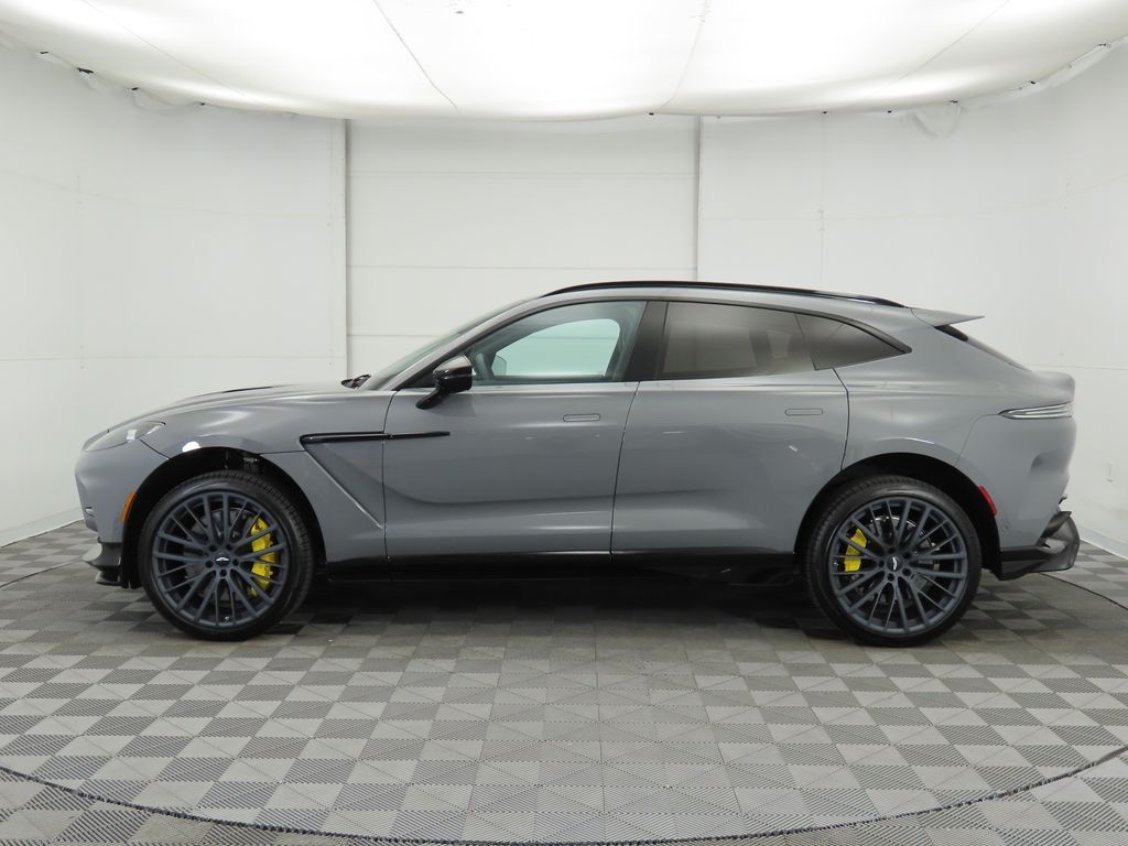 2025 Aston Martin DBX 707 8