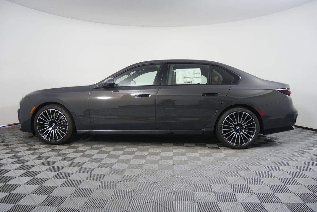 Thumbnail: 2026 BMW 7 Series - 7