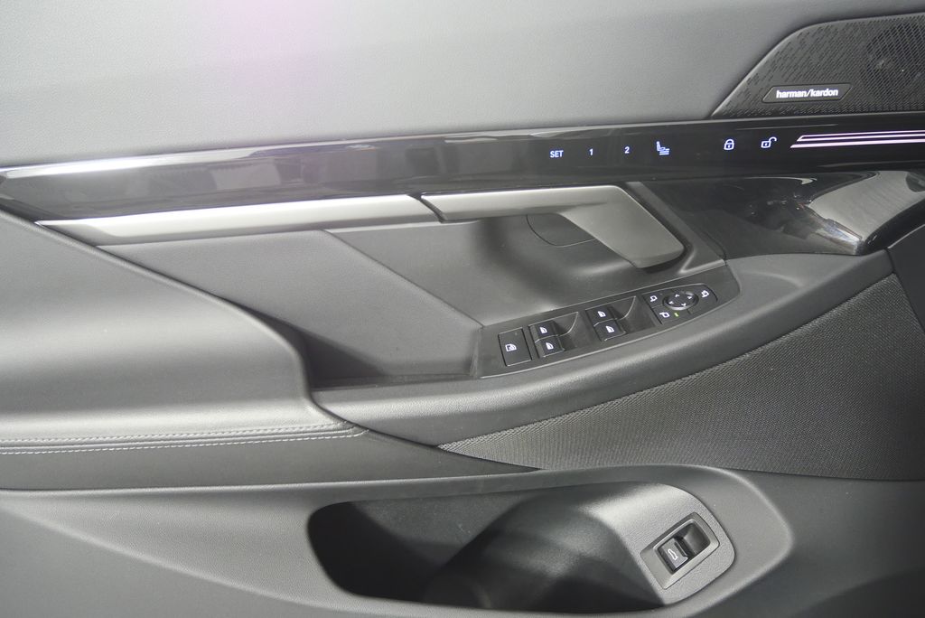 2024 BMW 5 Series 530i 8
