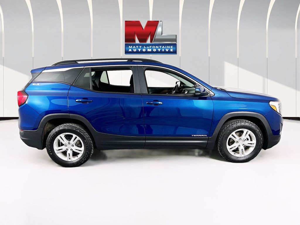 View vehicle photo 4