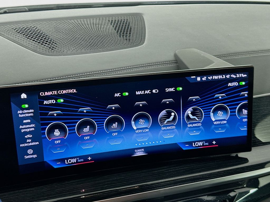 2023 BMW X7 xDrive40i 16