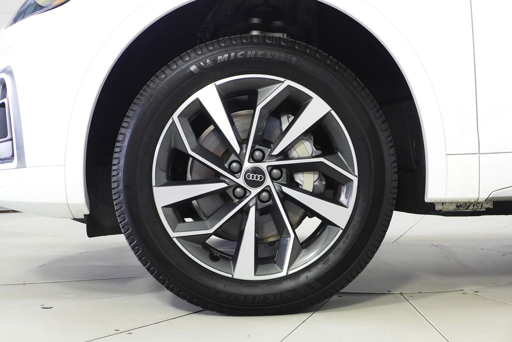 Thumbnail: 2022 Audi Q5 - 5