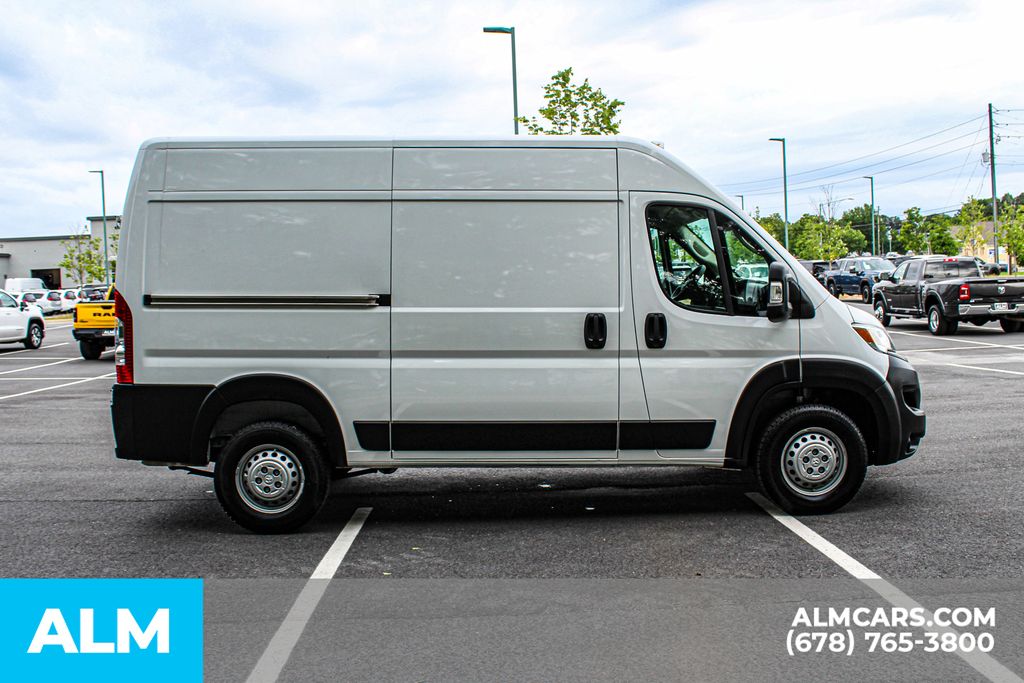 Used 2025 White Ram High Roof image 9