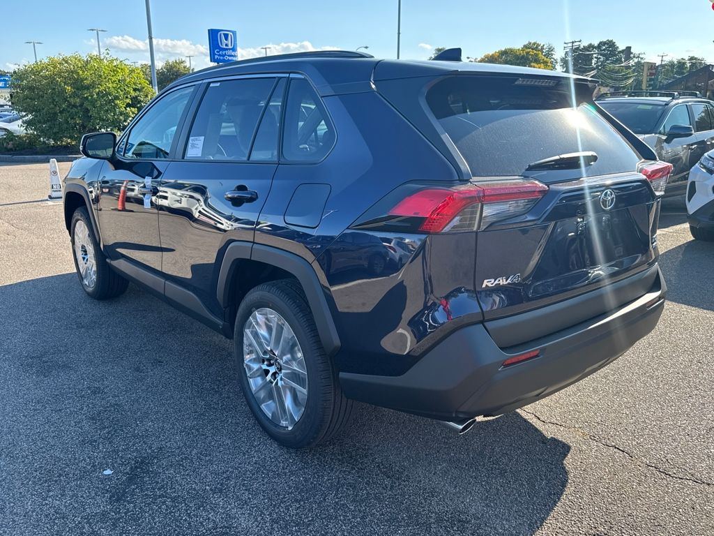 2025 Toyota RAV4 XLE Premium photo 2