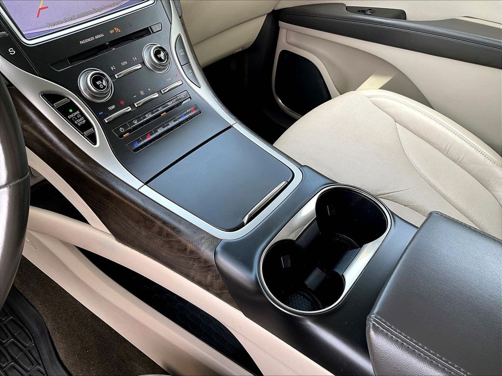2019 Lincoln Nautilus — photo 20
