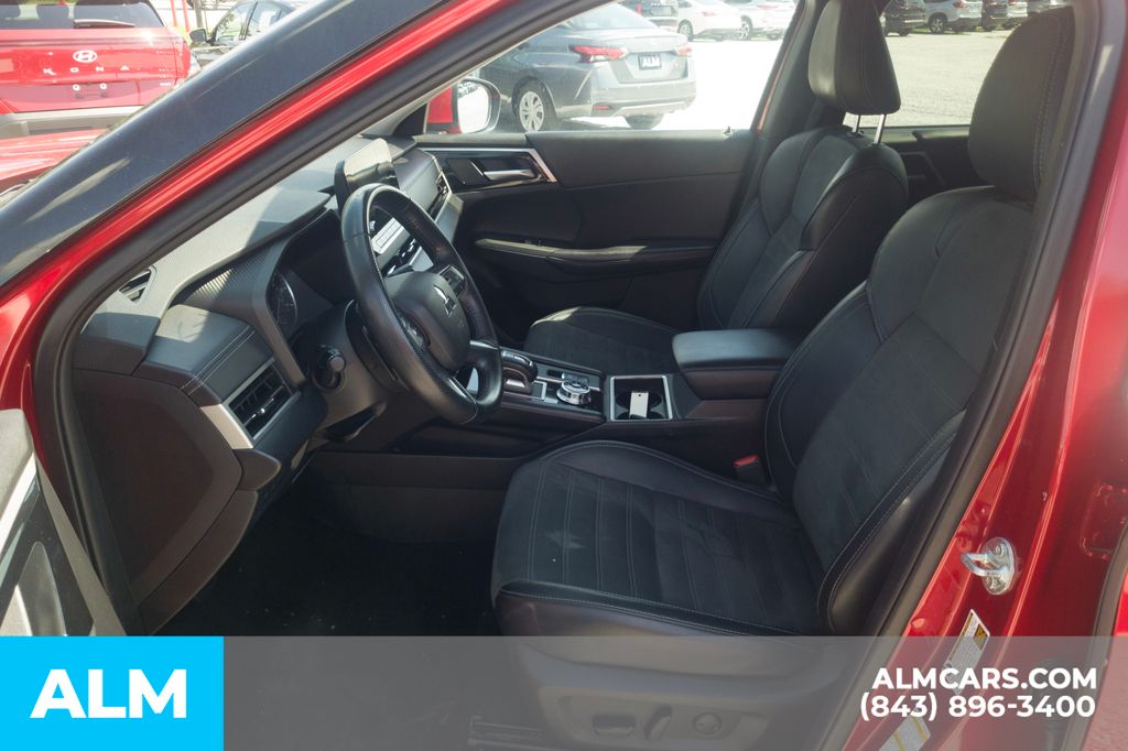 Used 2024 Black Mitsubishi SE image 6