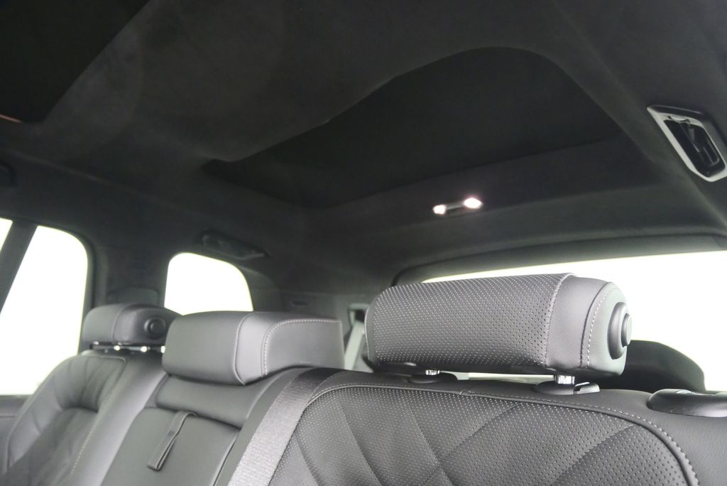 Thumbnail: 2027 BMW X7 - 15