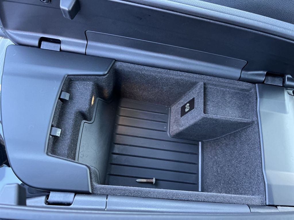 Thumbnail: 2023 BMW 5 Series - 21