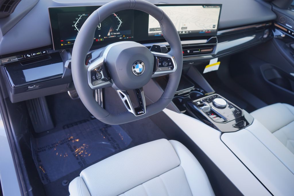 2025 BMW 5 Series 530i 12