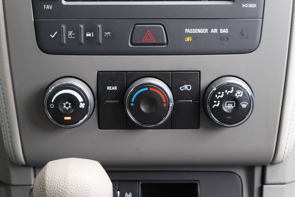 2013 Chevrolet Traverse LS 17