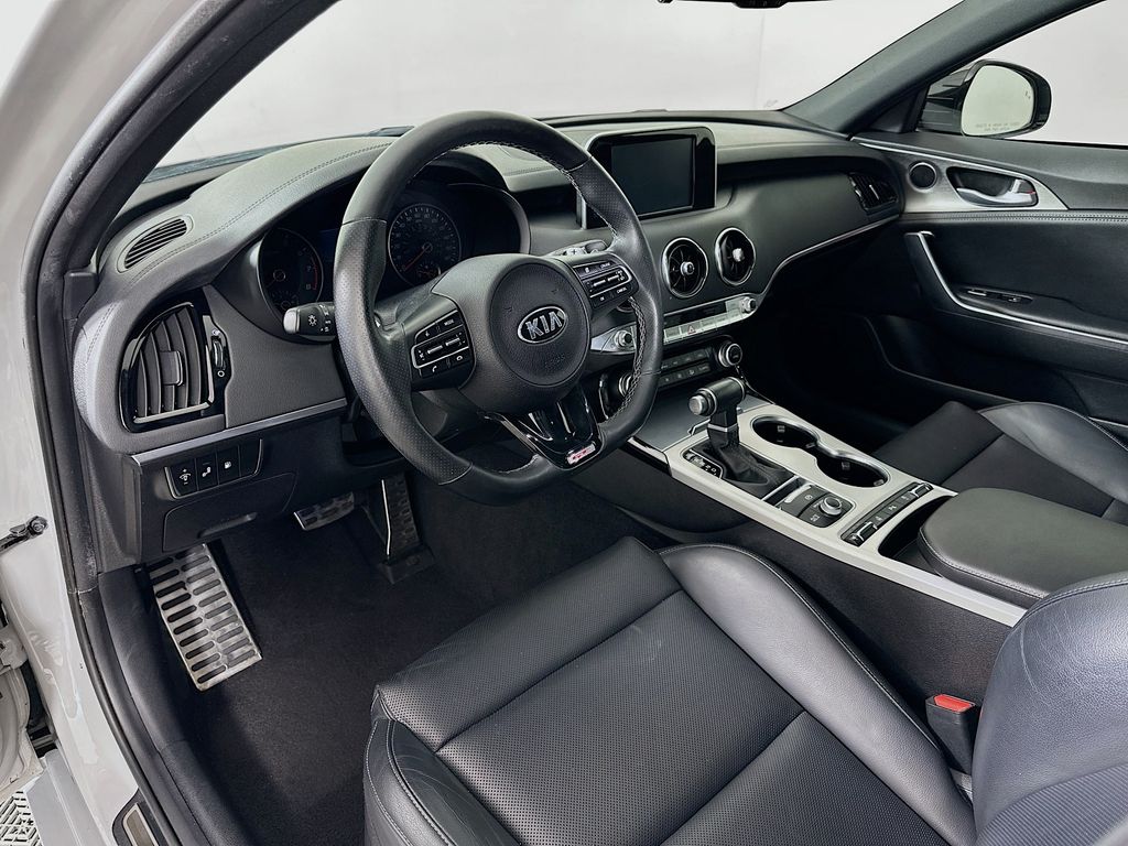 Thumbnail: 2021 Kia Stinger - 9