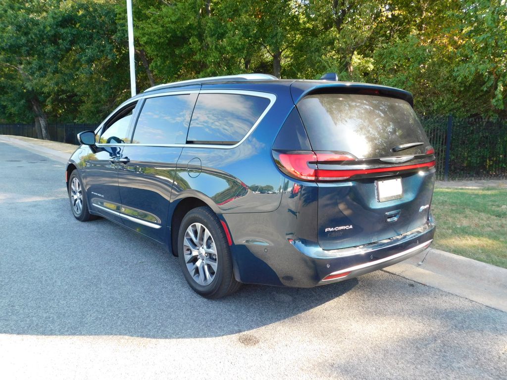 Thumbnail: 2023 Chrysler Pacifica - 10