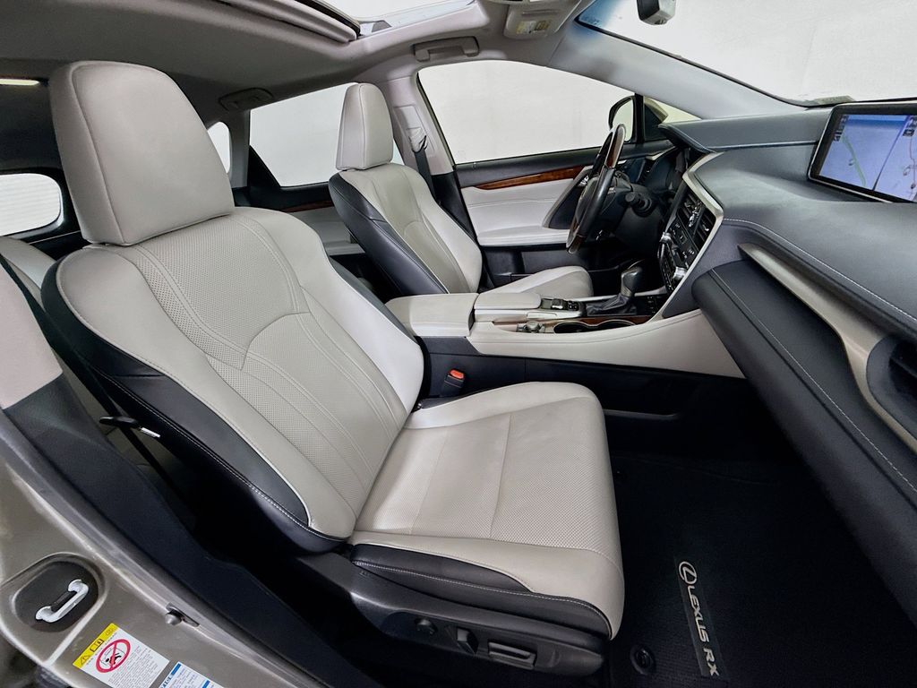 Thumbnail: 2018 Lexus RX - 29