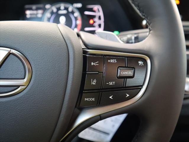 Thumbnail: 2025 Lexus ES - 13