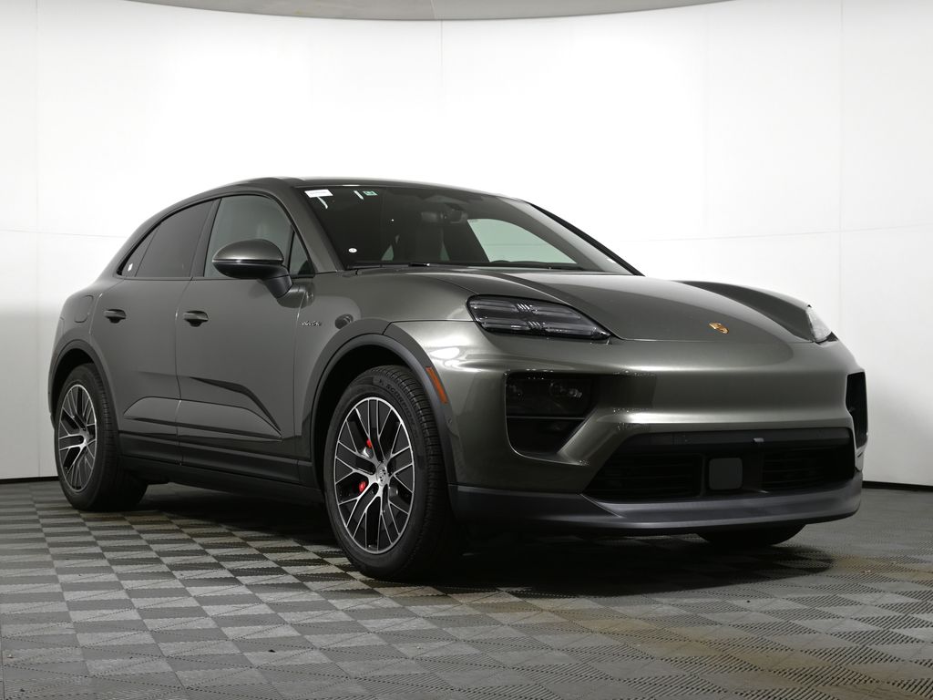 Thumbnail: 2025 Porsche Macan - 9