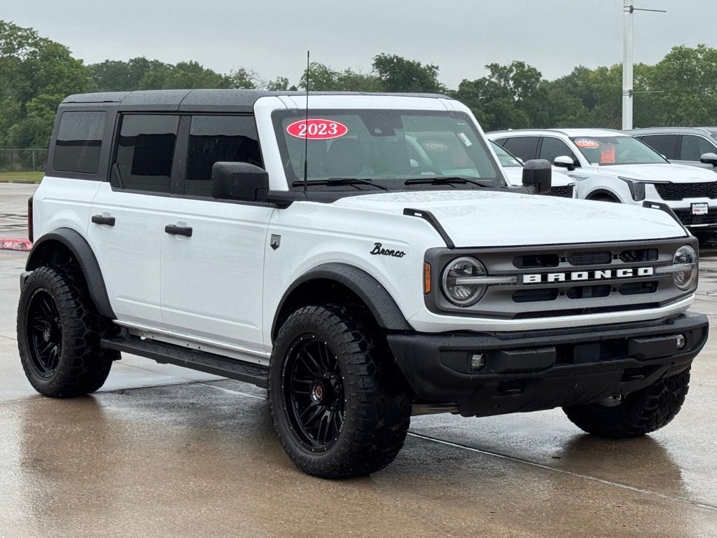 2023 Ford Bronco Big Bend White at South Houston Nissan