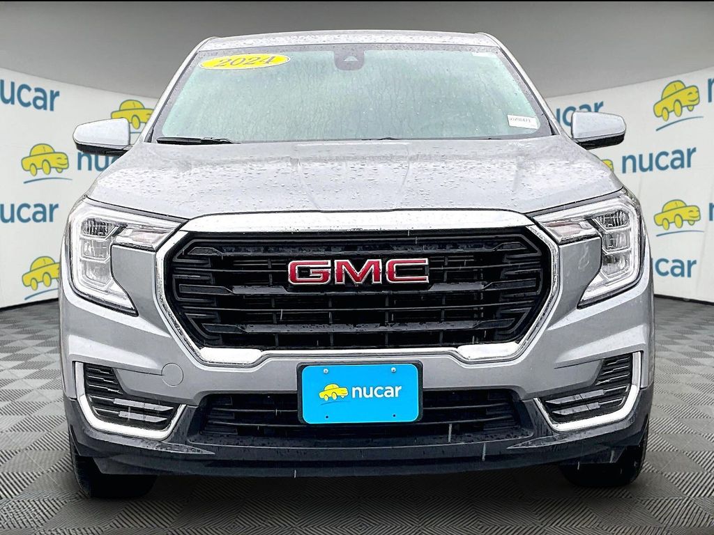 2024 GMC Terrain — photo 2
