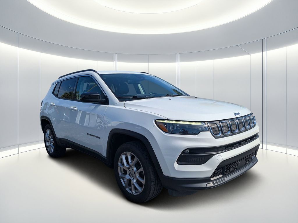 Bright White Clearcoat 2022 Jeep Compass SUV / Crossover Four-Wheel Drive 9-Speed Automatic