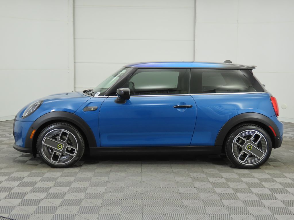 2022 MINI Cooper SE 8