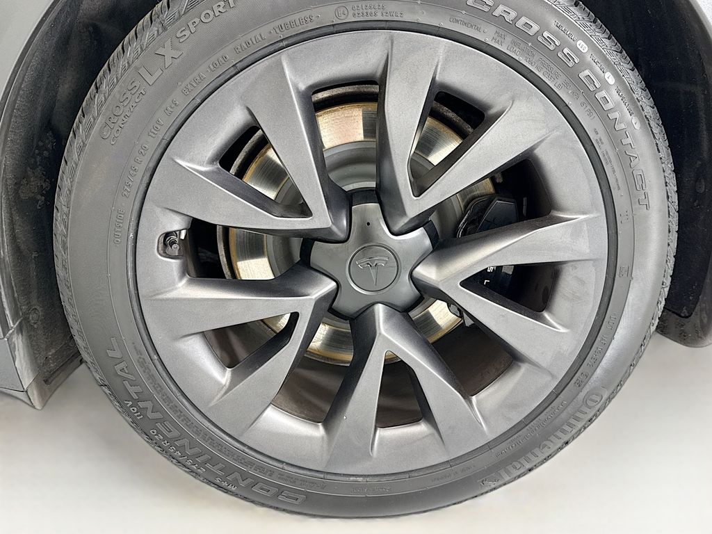 Thumbnail: 2023 Tesla Model X - 30