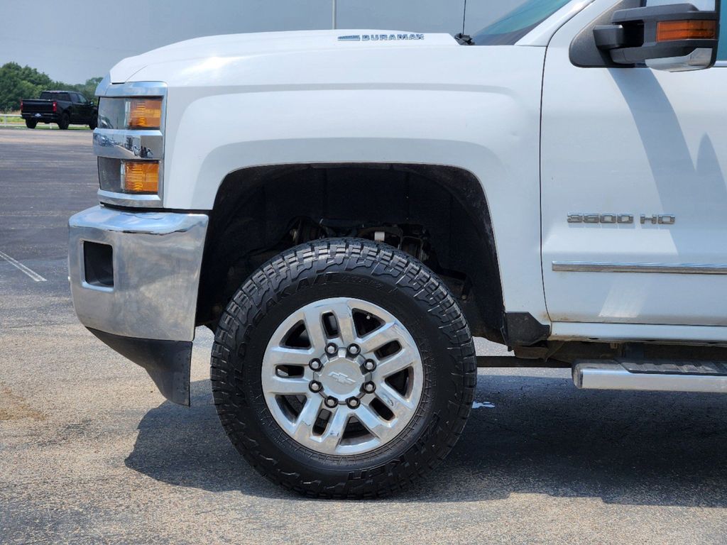 2018 Chevrolet Silverado 3500HD LTZ 8