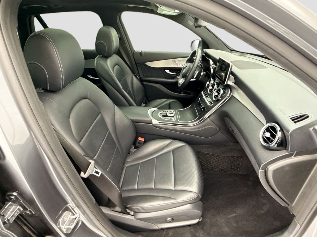 Thumbnail: 2019 Mercedes-Benz GLC - 18