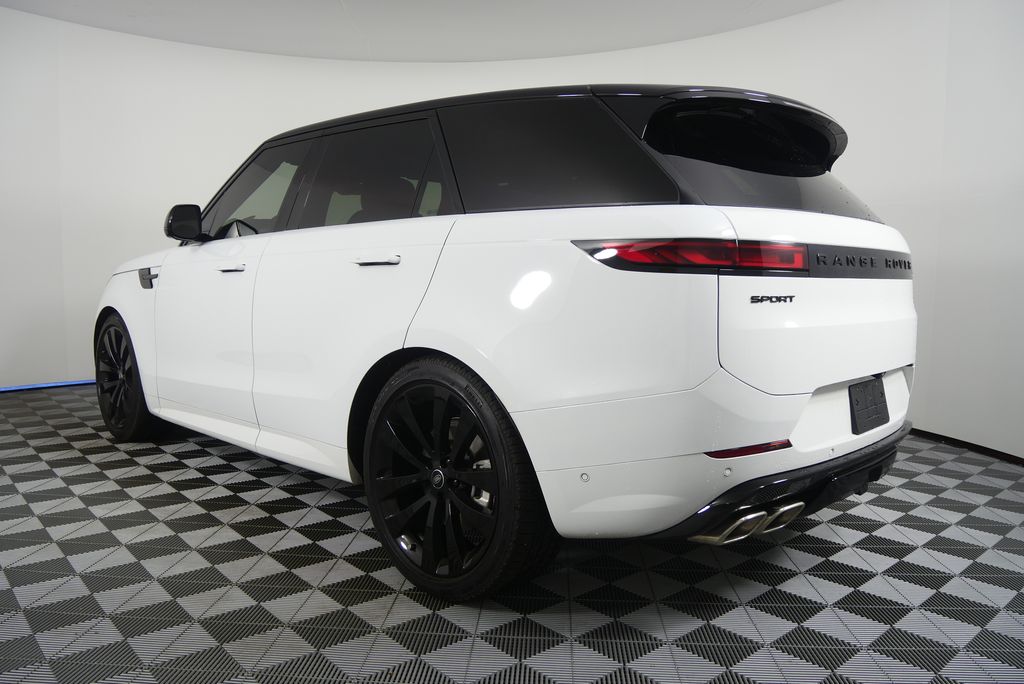Thumbnail: 2025 Land Rover Range Rover Sport - 5