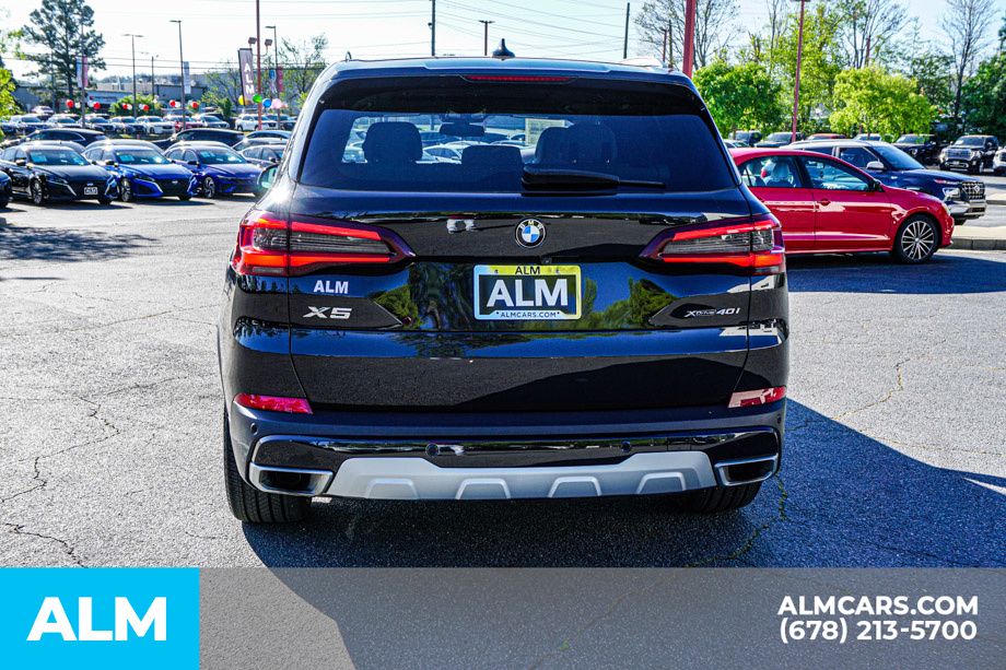 Used 2023 Black BMW xDrive40i image 11