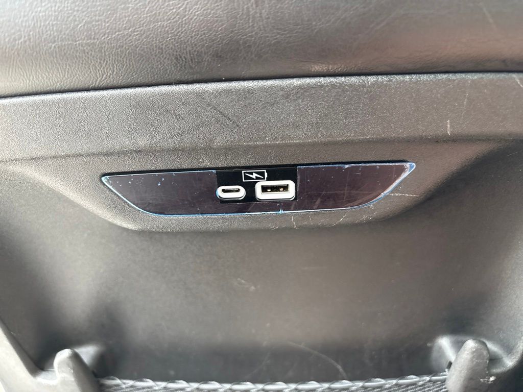 Used 2023 Chrysler Pacifica Van