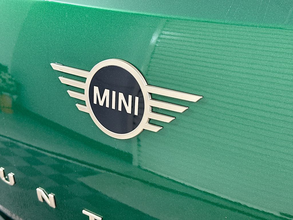 2025 MINI Cooper Countryman Iconic 22