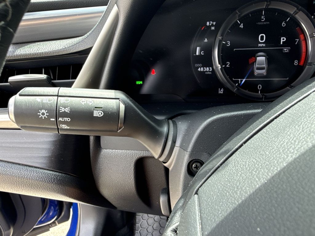 Thumbnail: 2021 Lexus ES - 28