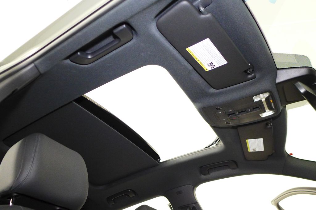 Thumbnail: 2022 Audi Q3 - 18