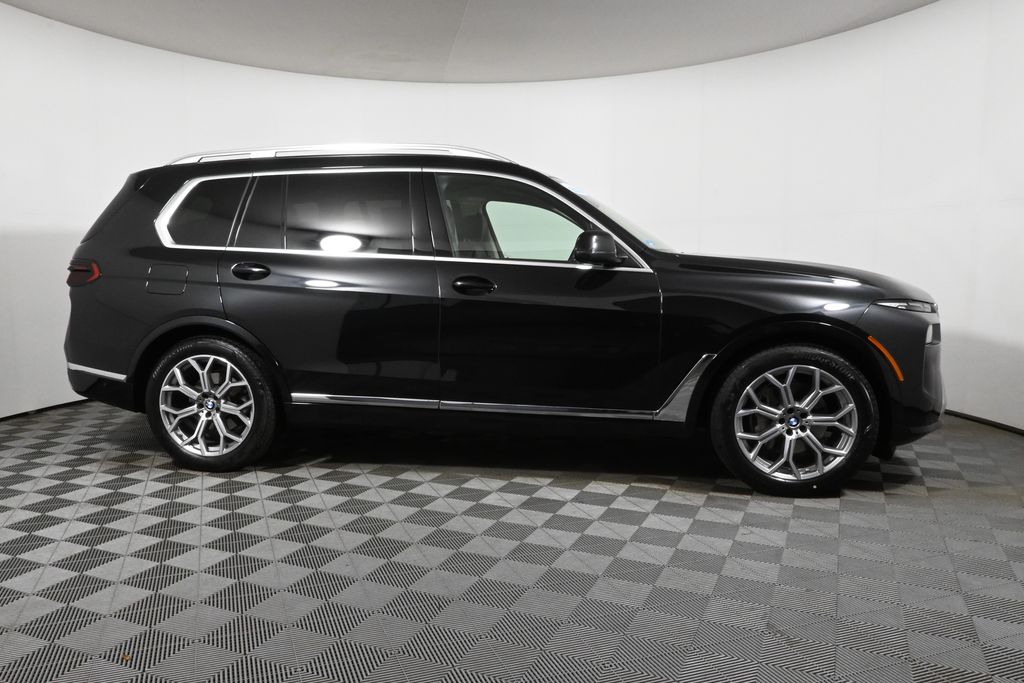 Thumbnail: 2024 BMW X7 - 8