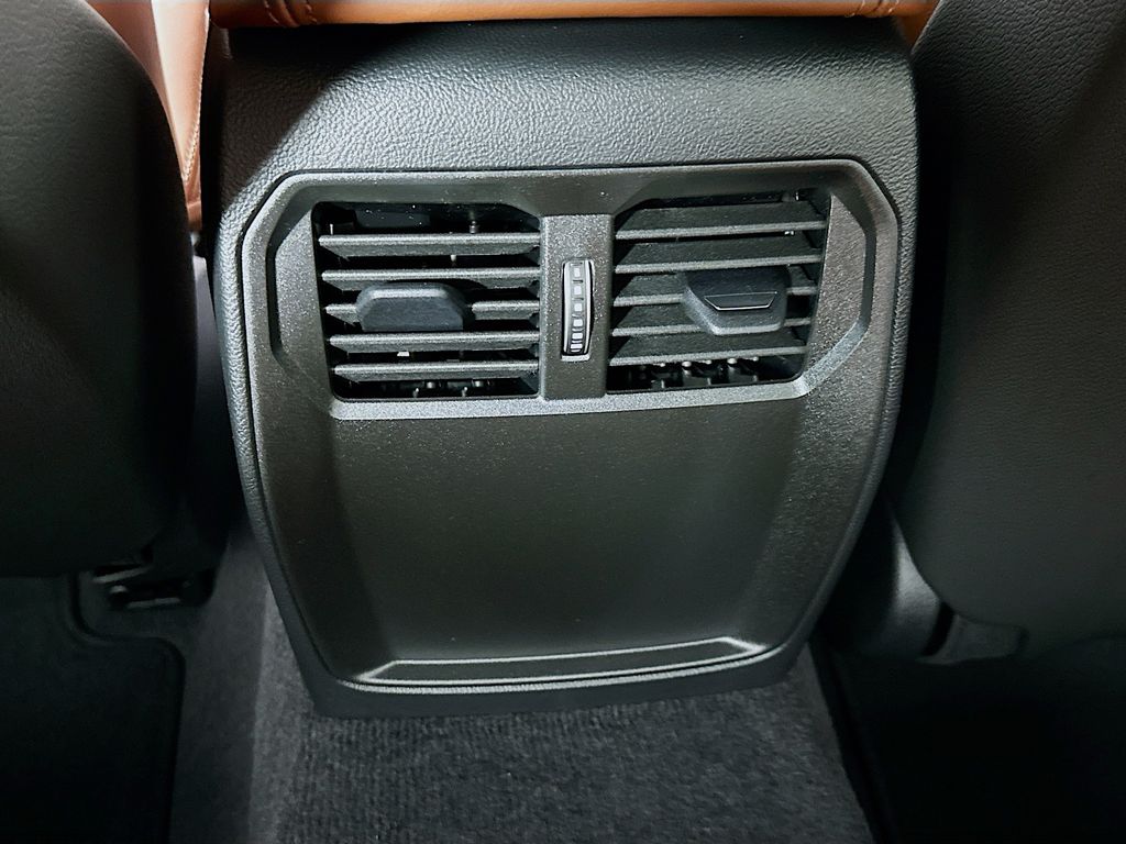 Thumbnail: 2026 BMW M4 - 18