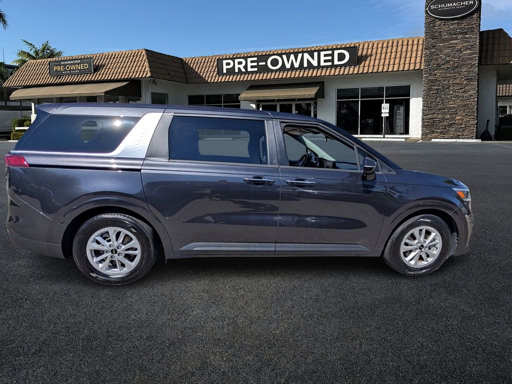 used 2023 Kia Carnival car, priced at $24,998